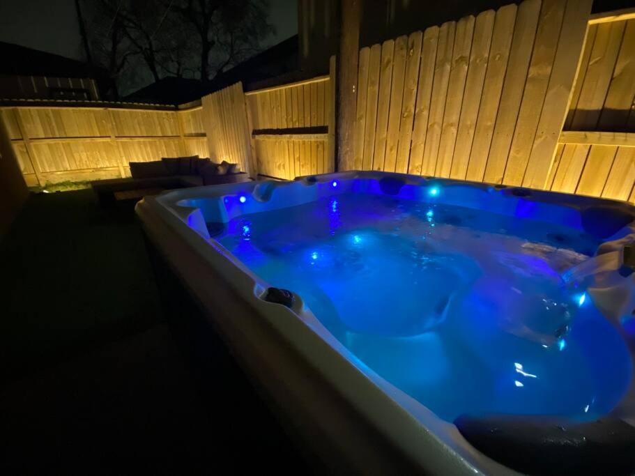 Caught A Vibe In Houston -Hot Tub Villa Luaran gambar